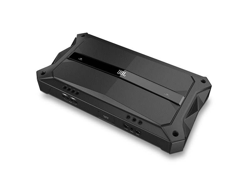 JBL GTR-1001 - невероятно мощный и при этом компактный усилитель для сабвуфера с пиковой мощностью 2600 Вт
